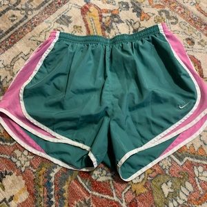 Nike Tempo Shorts - L